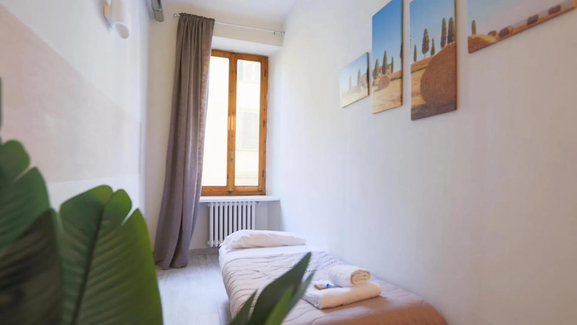 Stazione Rivadarno Guest House Firenze Italia