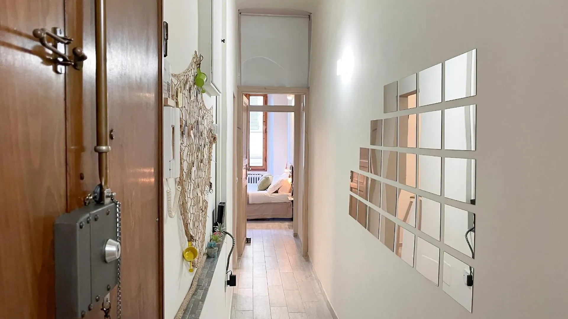 Stazione Rivadarno Guest House Florence Apartment