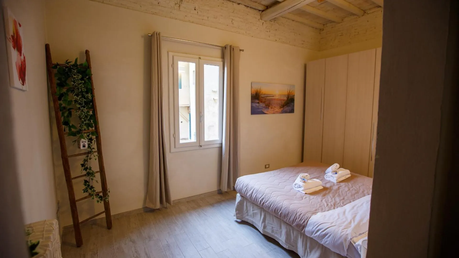 Stazione Rivadarno Guest House Florence